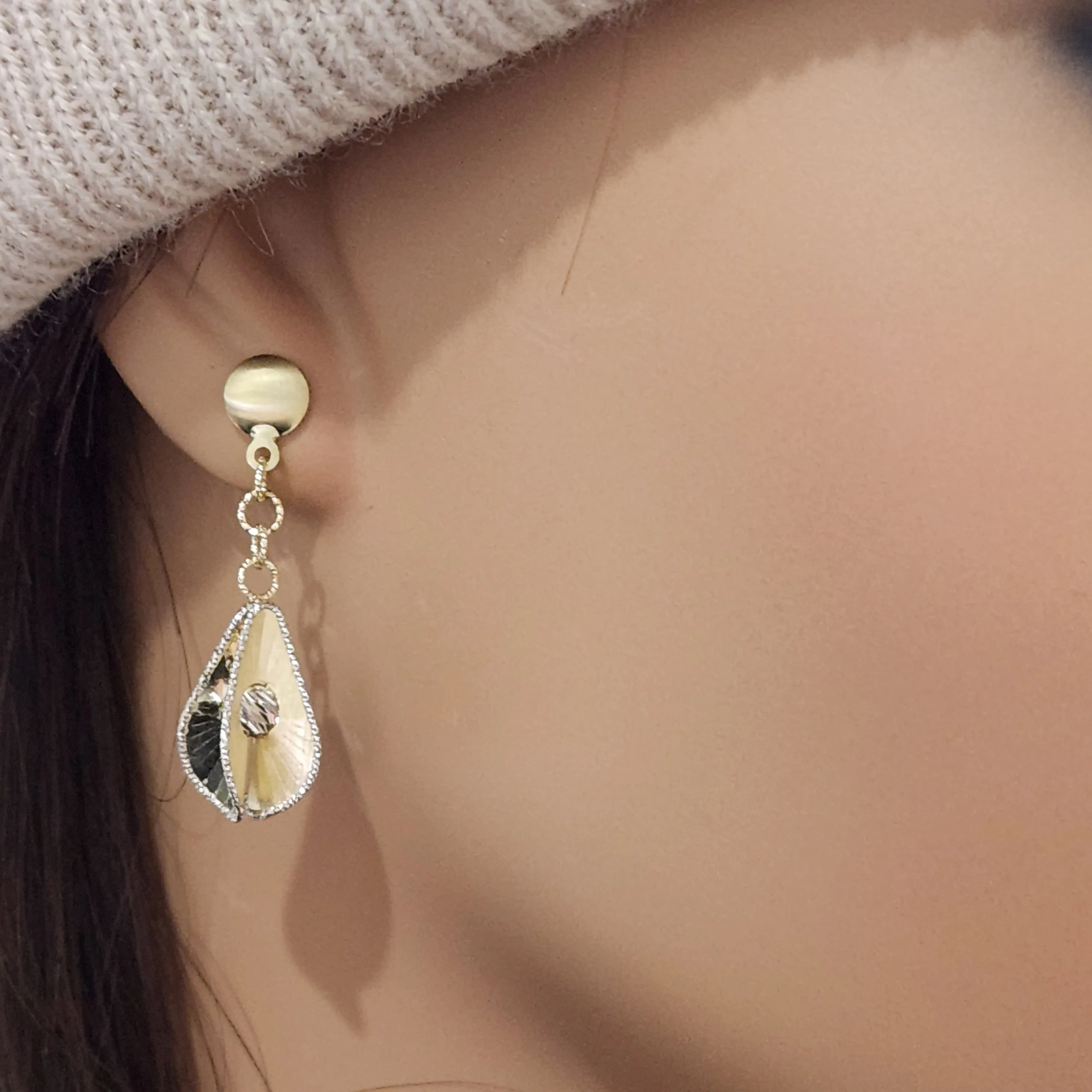 14K Gold Dangling 3D Teardrop Diamond Cut Earrings