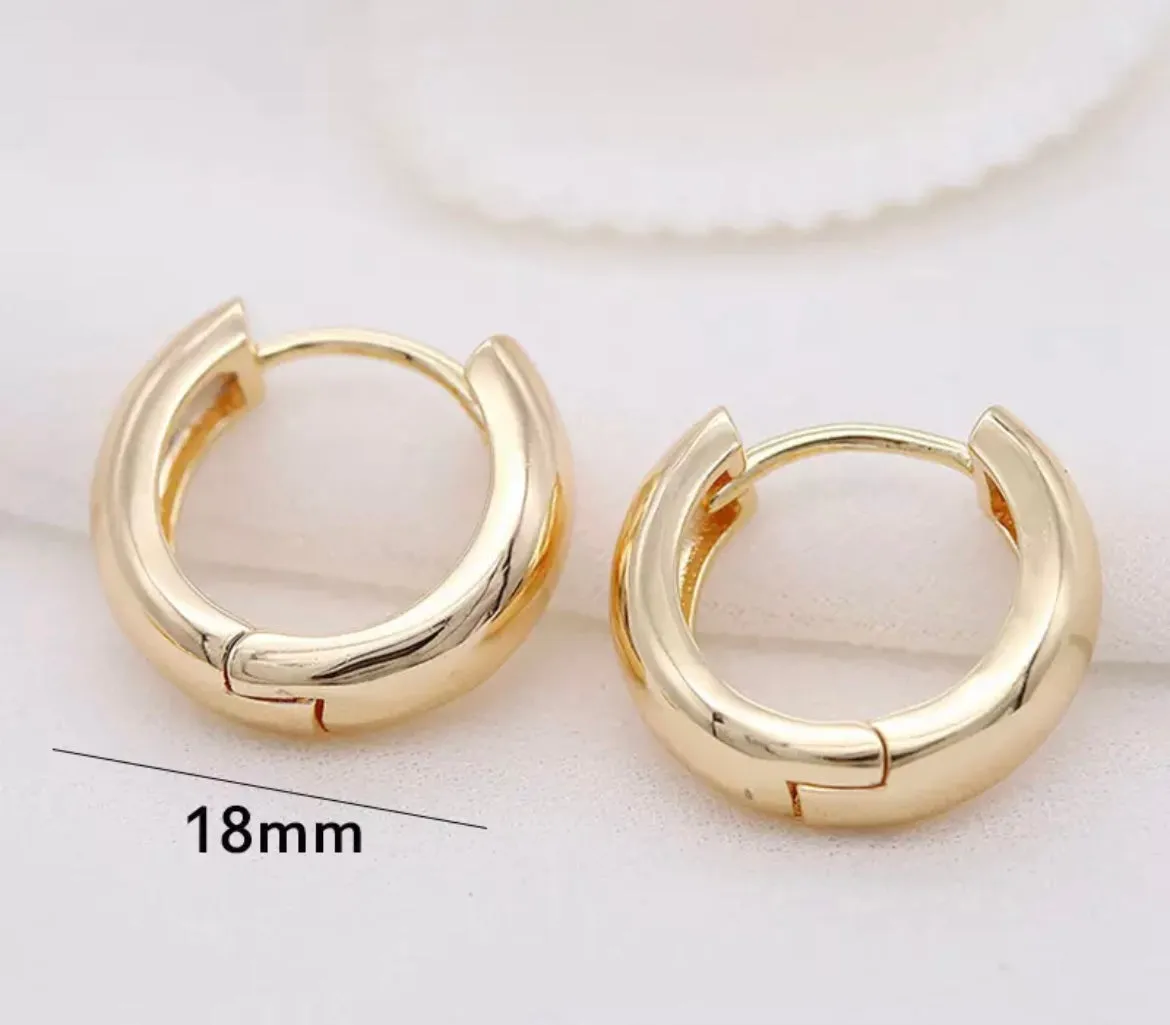 14k Gold round earrings