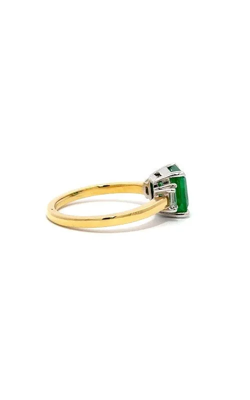 18K YELLOW AND WHITE GOLD THREE-STONE EMERALD AND DIAMONDS RING G13451