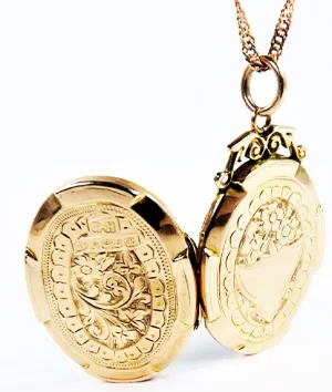 Elegant Antique Solid Gold Keepsake Locket 1908 With 18 Inch Necklace