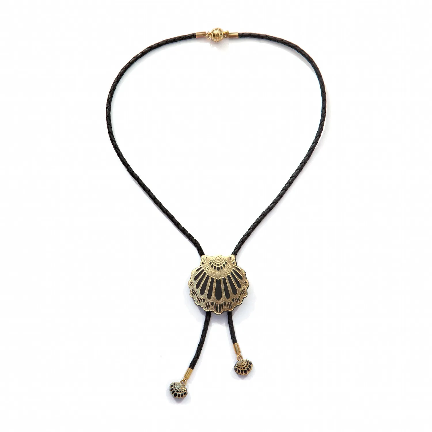 FAN CLAM BOLA . necklace