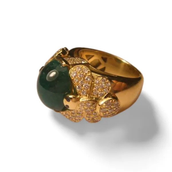 Gorgeous 18K Yellow Gold Cabochon Emerald Diamond Dragonfly Designer Ring