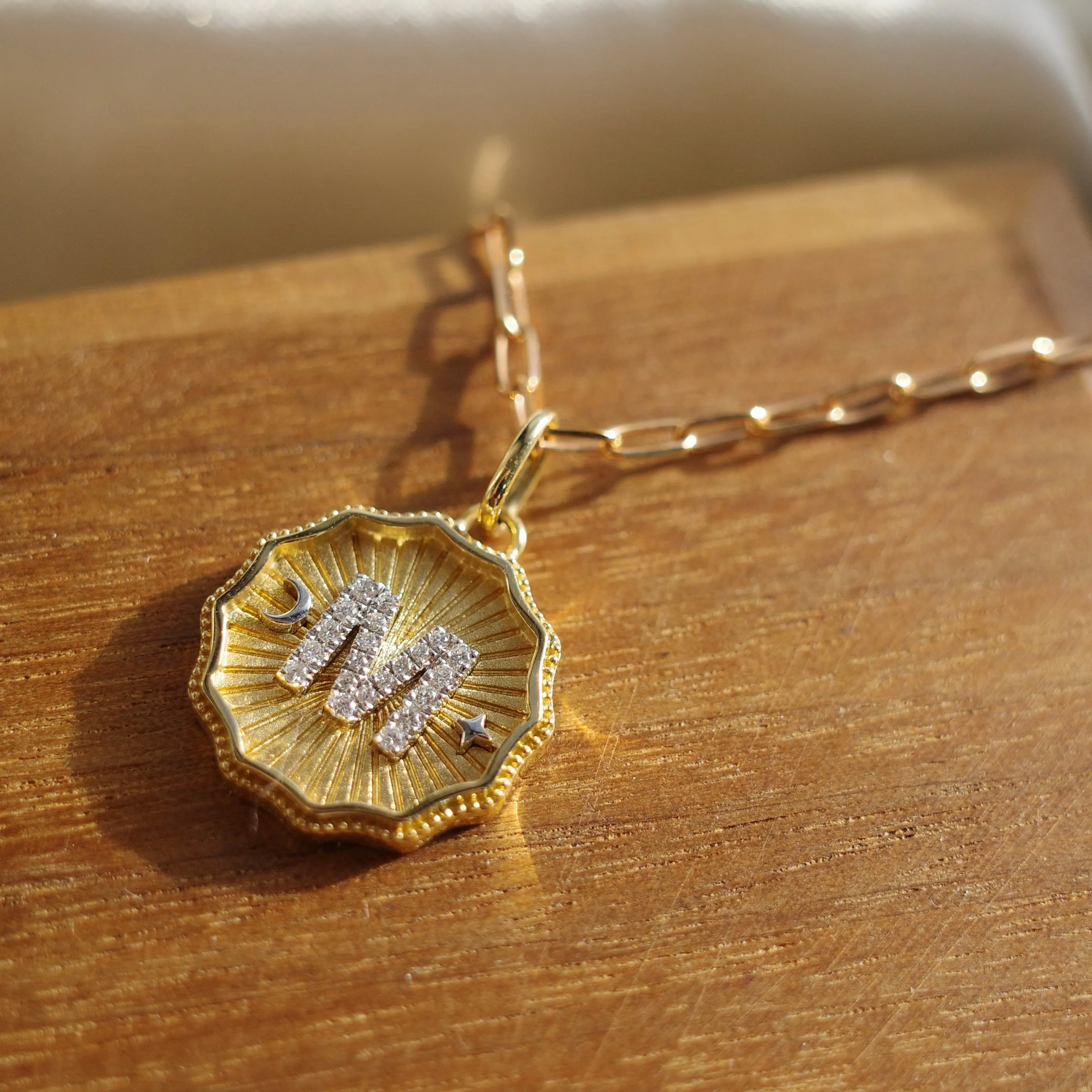 HONG COIN・14K SOLID GOLD DIAMOND PENDANT